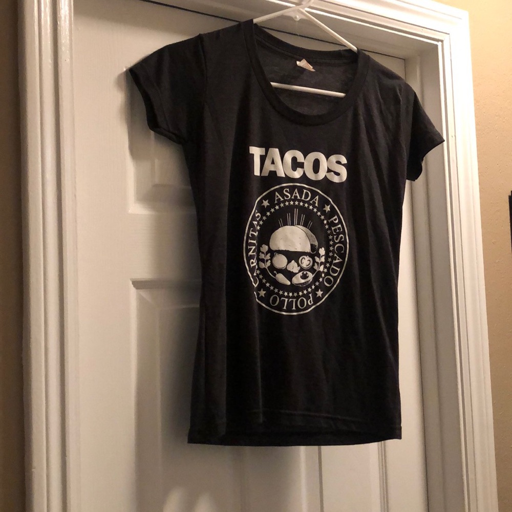 Smoke free, loose, comfy